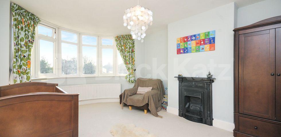 			LET, 4 Bedroom, 1 bath, 1 reception House			 Ashfield Road , EAST ACTON